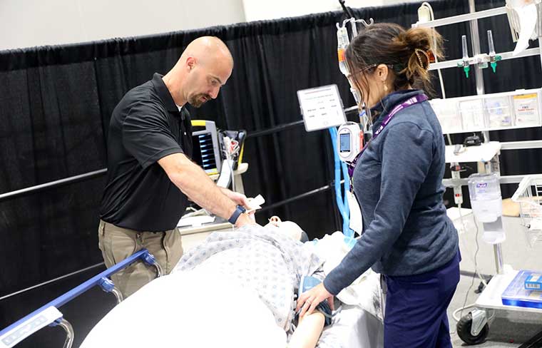 Cadaver and Ultrasound Labs Offer Hands-On Educational Experiences